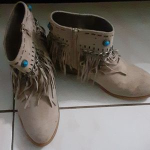 Women Ankle Boots With Handsome Tassels